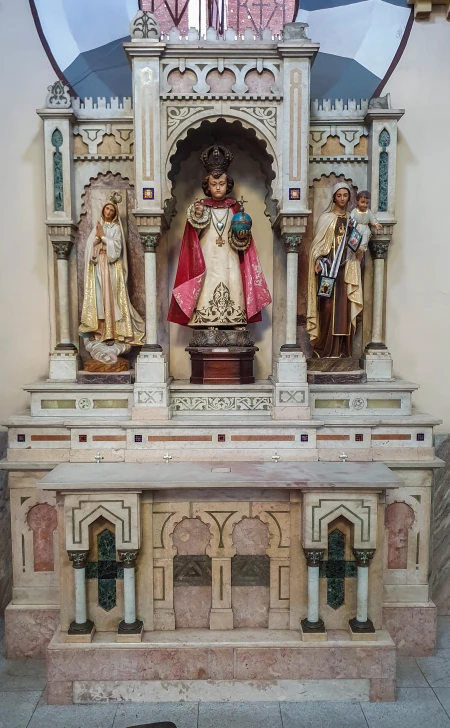 Retábulo (Menino Jesus de Praga)
