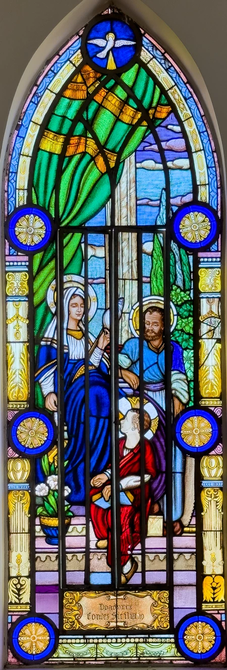 Vitral Santana ensina Menino