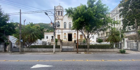 Muro em cantaria e Portão