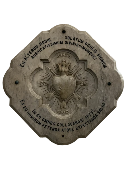 Pedra comemorativa (Sagrado Coração de Jesus)