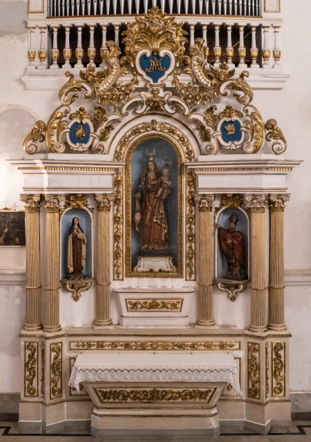 Retábulo lateral (Nossa Senhora da Cabeça)