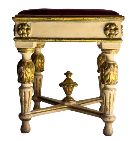 Tamborete (três)