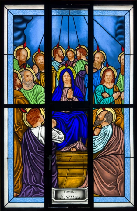 Vitral [Nossa Senhora com os discípulos]