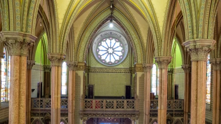 Coro (guarda corpo e arco)