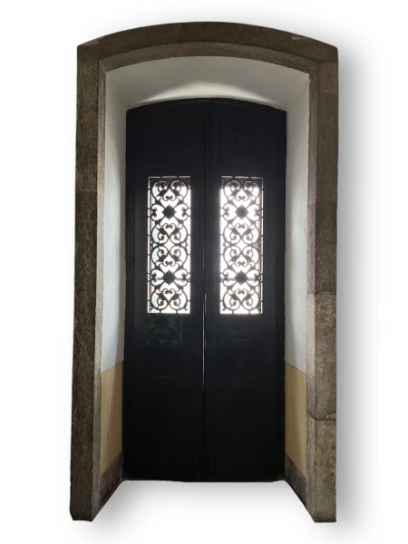 Porta (três)